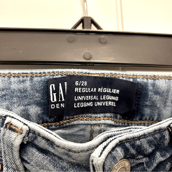 2X GAP Denim | Distressed Universal Legging Jeans | 6/28 Regular - Picture 2 of 2
